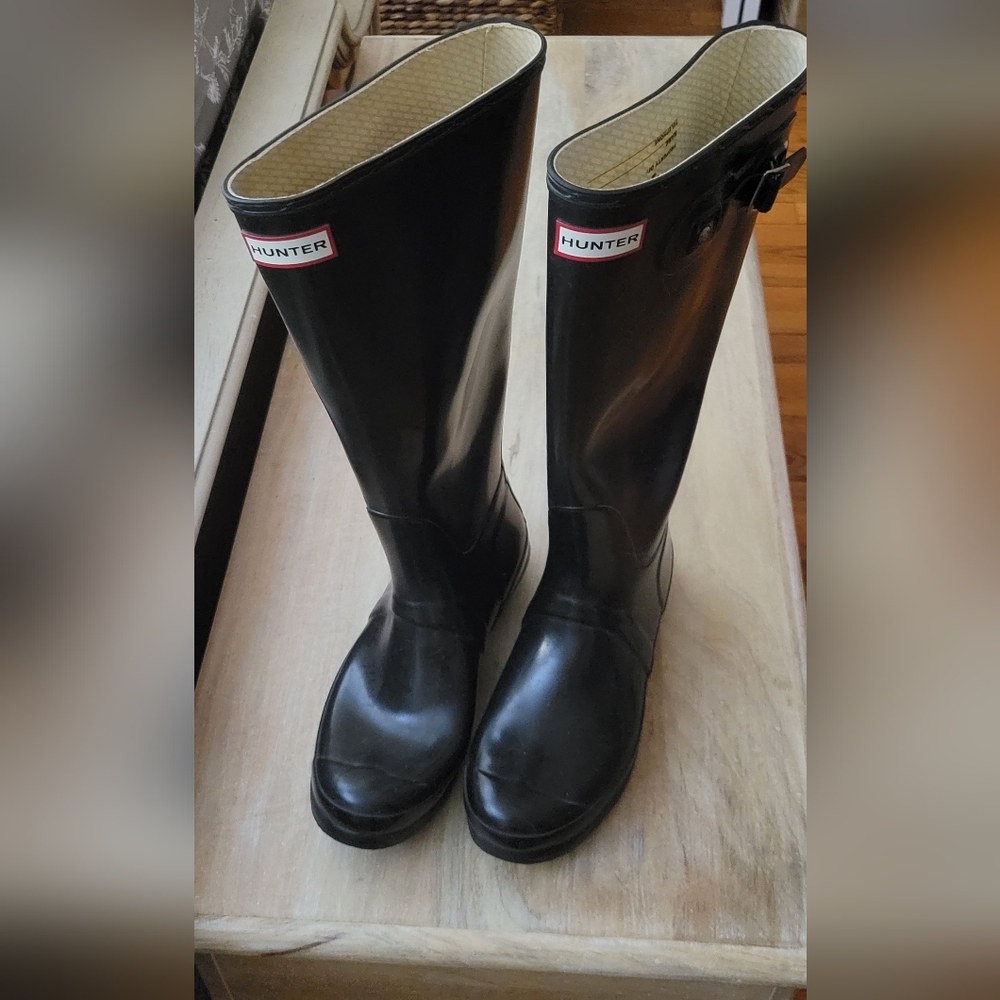 Hunter Women's Black Gloss Tall Rain Boots